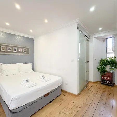 Apartment Comfort In The Heart Of Alfama #1985 Lissabon